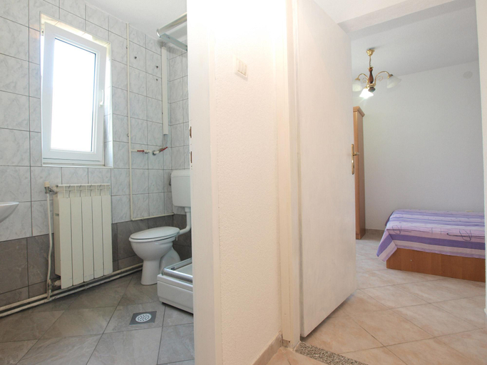 Bathroom 3, Apartment 1362, Vodnjan