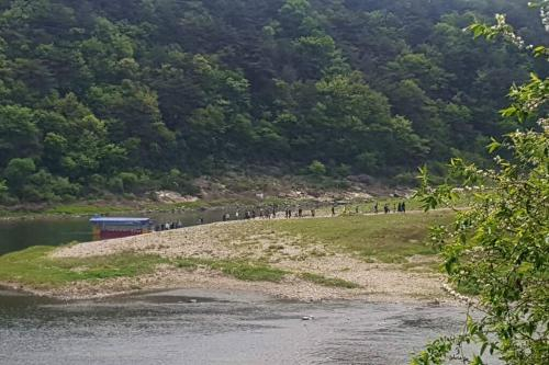 A lovely apt, 5 minutes from CHEONGNYEONGPO Cape., Yeongwol