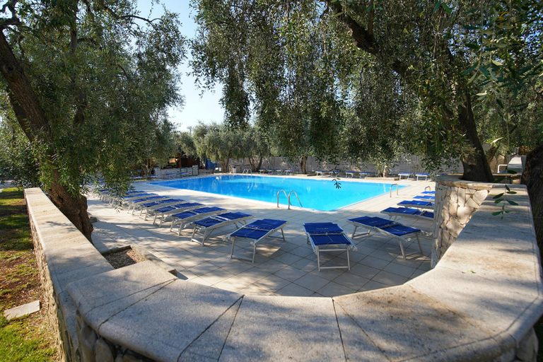 Sport & Beauty 2, Holiday Apartment orchidea with swimming pool and private beach, Foggia