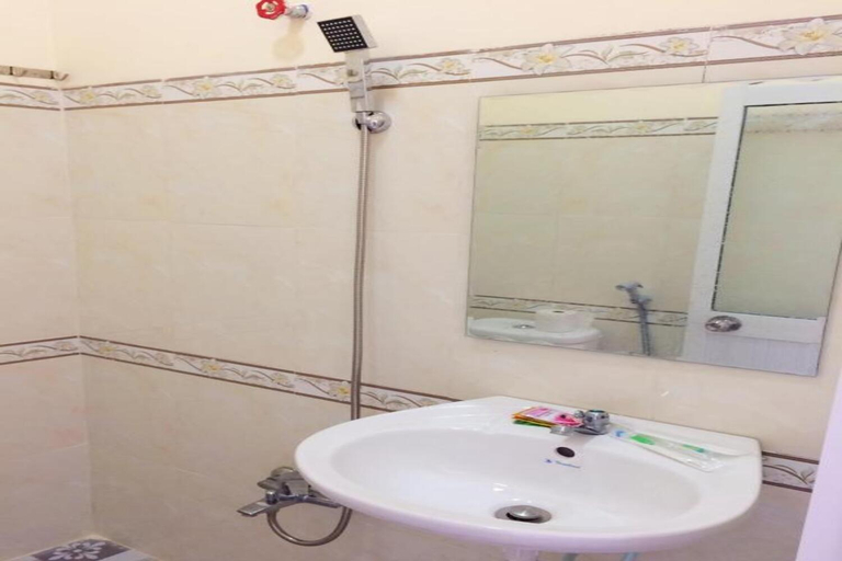 Bathroom 2, Bot Bien Homestay, Phan Thiết