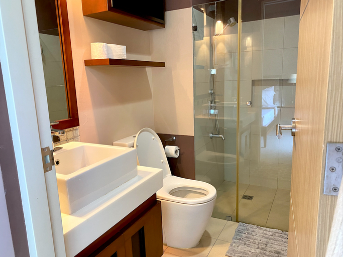 Bathroom 2, Pico de Loro Spring Style 2BR Unit, Nasugbu