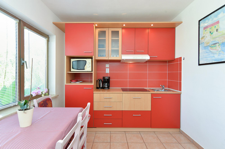 Others 3, Apartment 31, Fažana