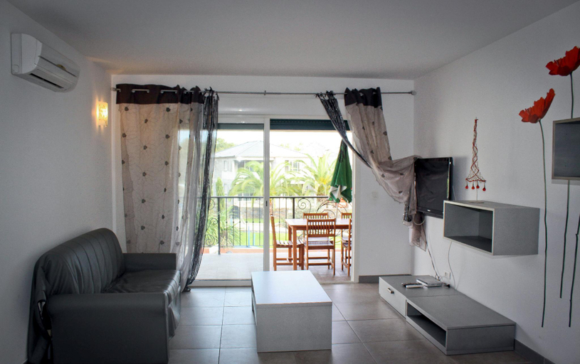 Bedroom 2, Seaside apartment with beach service, Haute-Corse