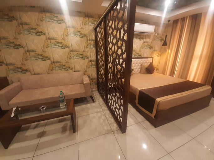 Super Luxury Studio Apt With Breakfast 1020..., Sahibzada Ajit Singh Nagar