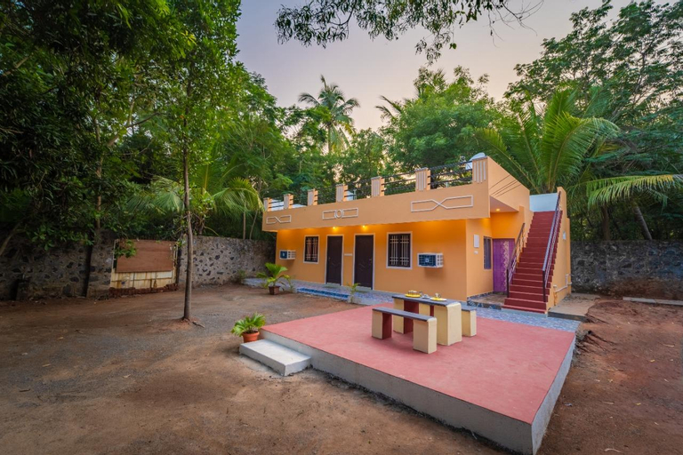 Others 2, Aashikha Farm House, Viluppuram