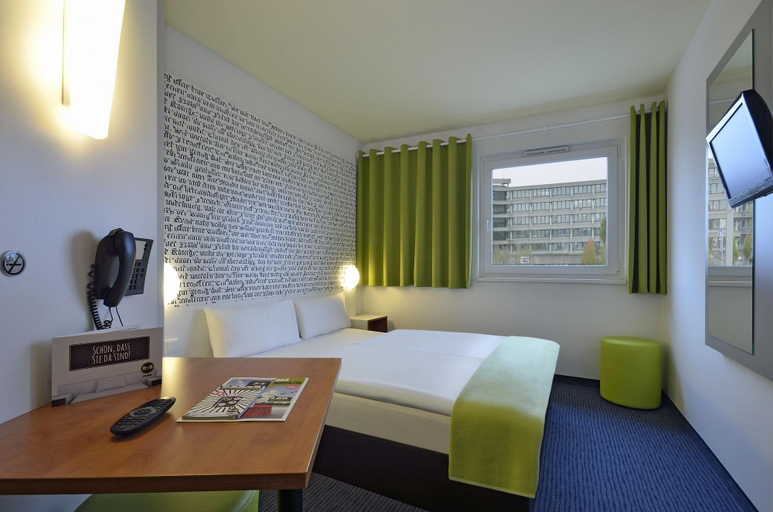 Bedroom 3, B&B Hotel München-Messe, München