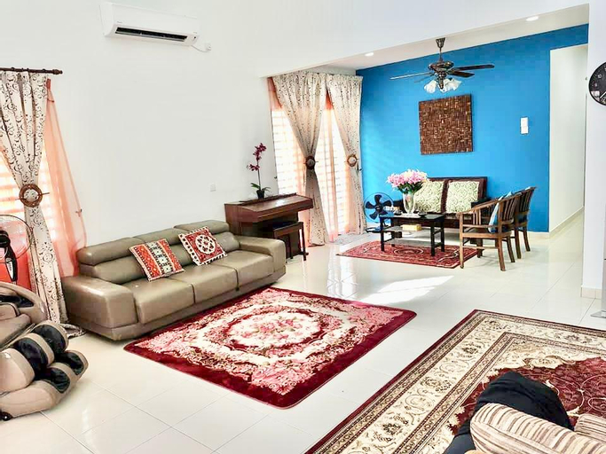 Others 3, Spacious+Cozy House(10-15pax), Kuantan