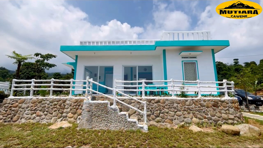 Exterior 12