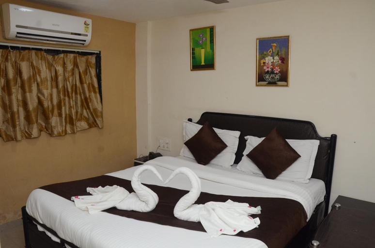 3, Sarang Hotel, Thane