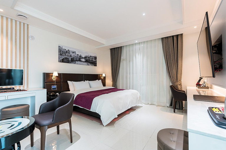 Bedroom 2, Chungju Thebanhotel, Chungju