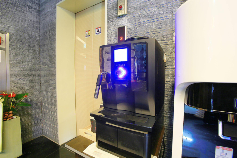 Interior view 2, Pyeongtaek (Anjung) Hyu, Pyeongtaek