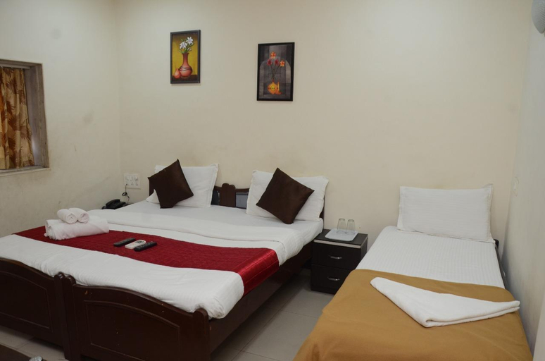 5, Sarang Hotel, Thane