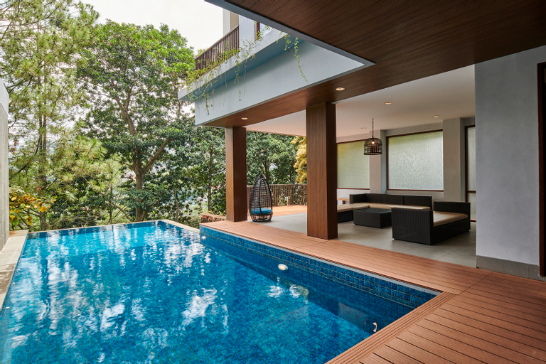 Cempaka 8 Villa 7BR with a private pool, Bandung