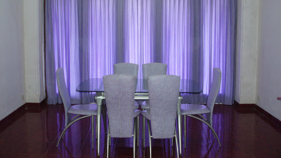 Business Facilities, Vila Ungu Lantai 1 - 2 (9 Bedroom) Max. 36 Paxs, Bandung