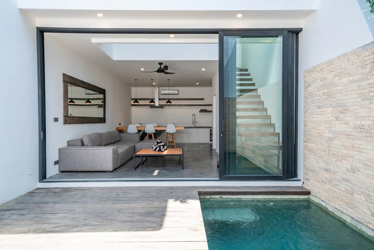 Loft Charly: Contemporary 1 BR Luxury Loft in Berawa, Badung