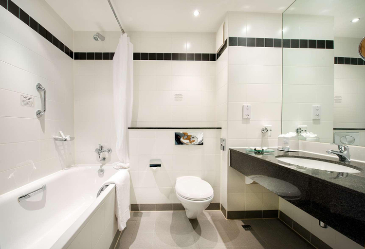 Bathroom 4, Cork International Hotel