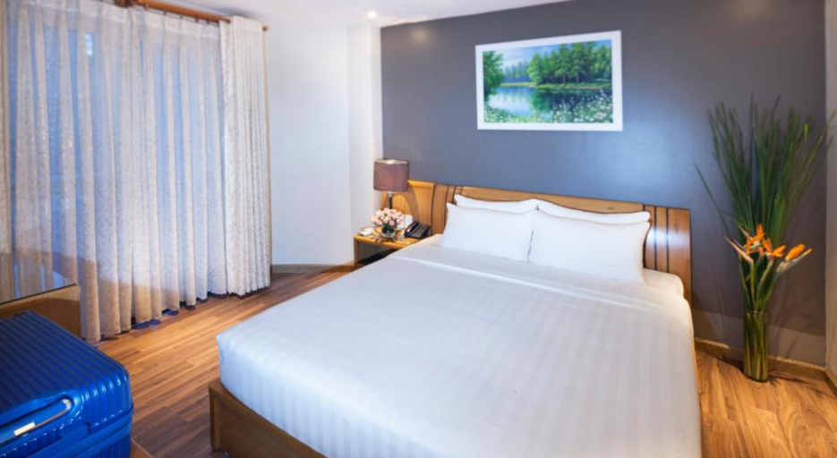 Bedroom 5, Roseland Corp Hotel, District 1