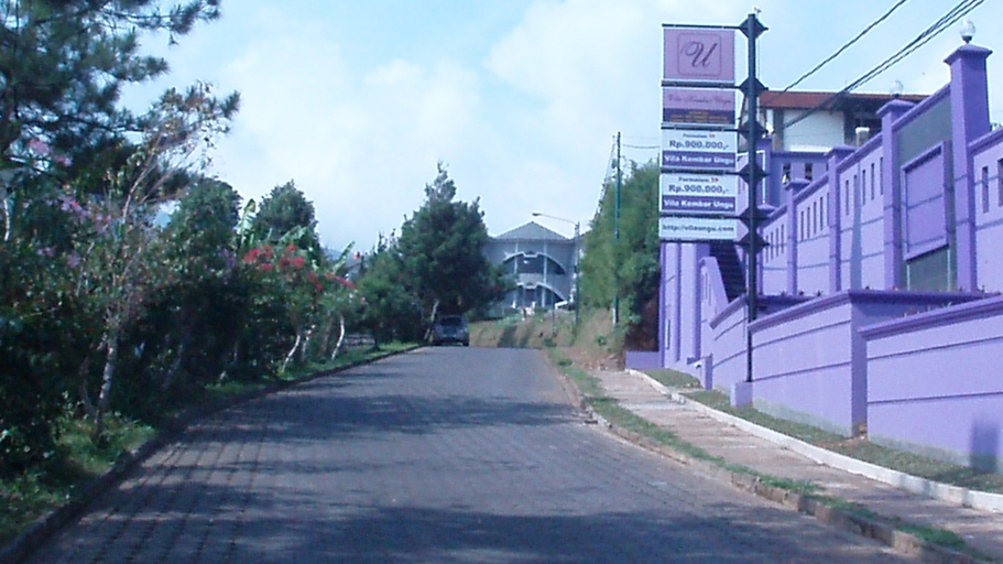 Exterior & Views 5, Vila Kembar Ungu B Max. 12 Paxs, Bandung