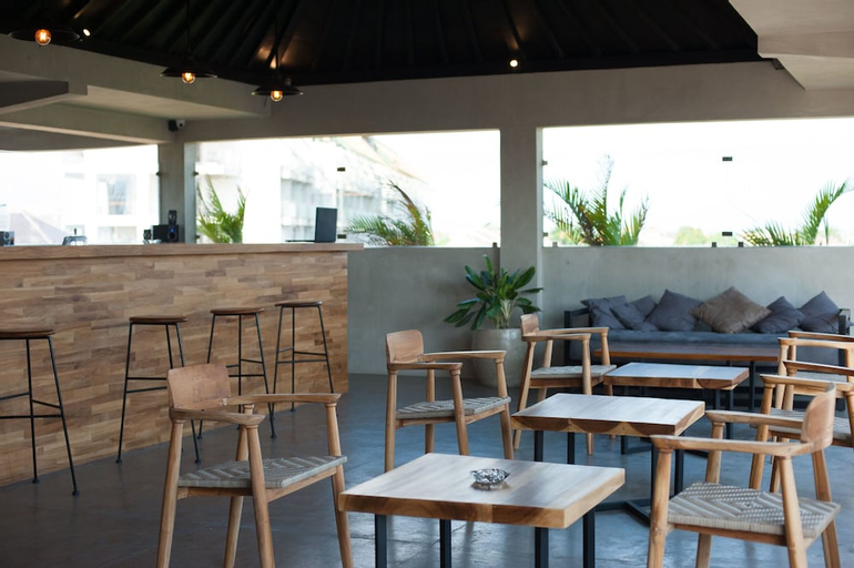 Food & Drinks 5, Surf Motel, Badung