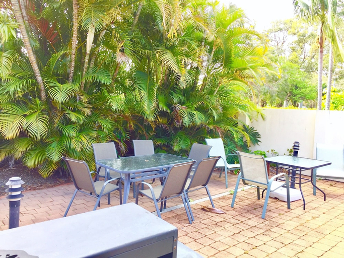 Food & Drinks 4, Red Star Hotels Palm Beach, Gold Coast