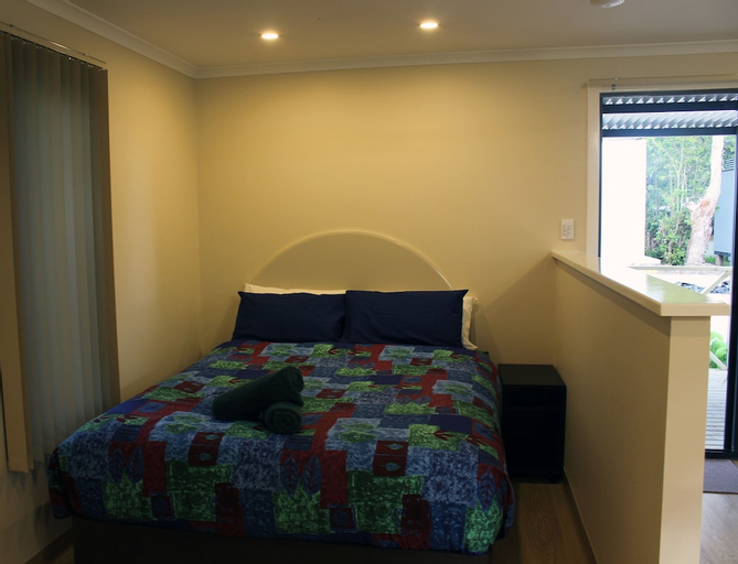 Bedroom 2, Acclaim Kingsway Tourist Park, Wanneroo
