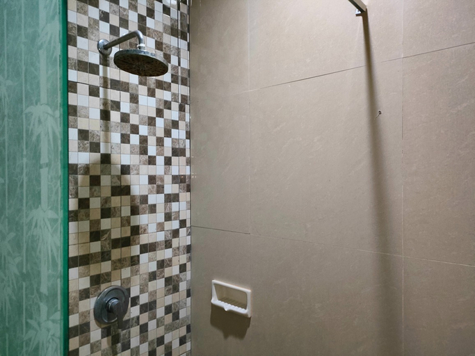 Bathroom 4, Lonari Hotel, Medan