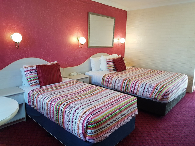 Bedroom 2, Golden Age Motor Inn Queanbeyan, Queanbeyan