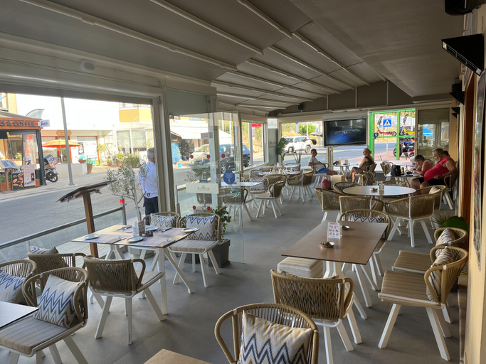 Food & Drinks 3, Acropolis Apartments, Crete