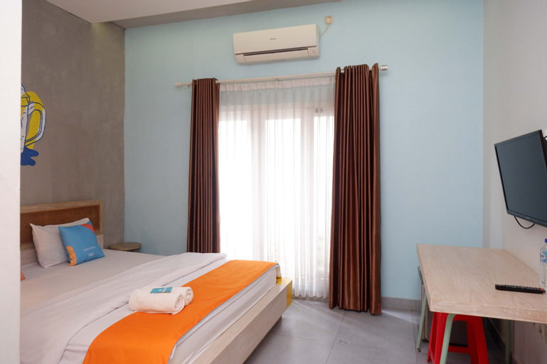 Bedroom 5, Sans Hotel Absari Yogyakarta, Bantul