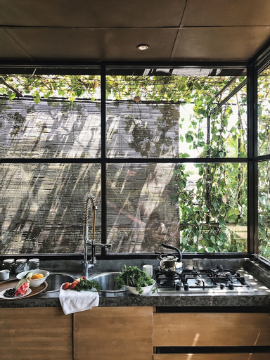 Food & Drinks, Clio Apartments, Badung