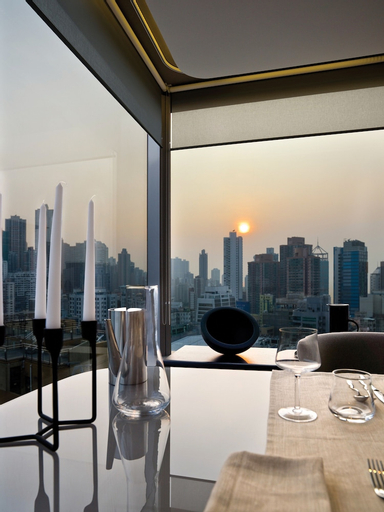 Food & Drinks 5, 99 Bonham, Hong Kong Island