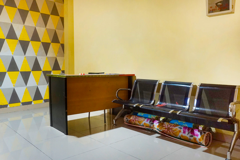 Public Area 5, OYO 91182 Kos'ta Homestay Makassar, Makassar