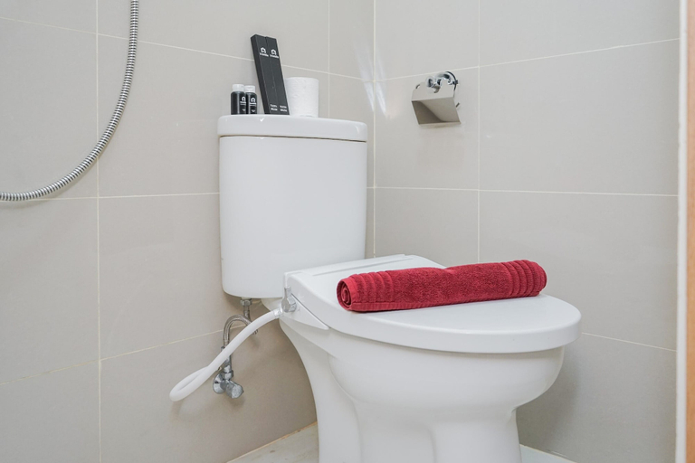 Bathroom 3, New Furnished @ Studio B Residence Apartment, South Tangerang