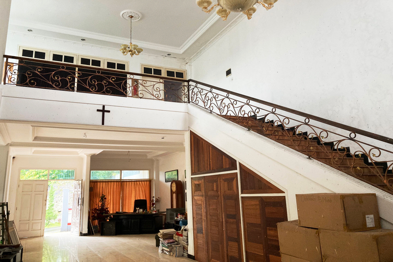 OYO 90989 Lee Dug Tretes Residence (tutup permanen), Pasuruan