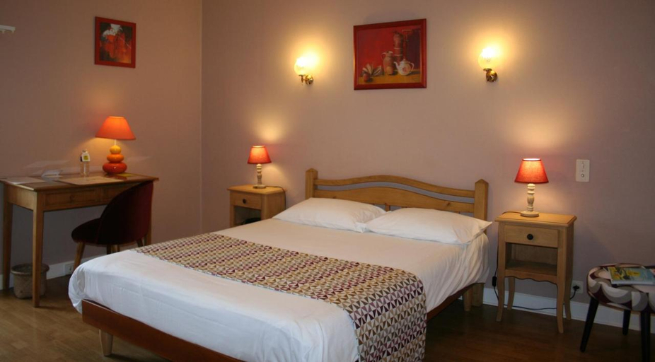 Bedroom 2, Logis Hotel le Cygne, Dordogne