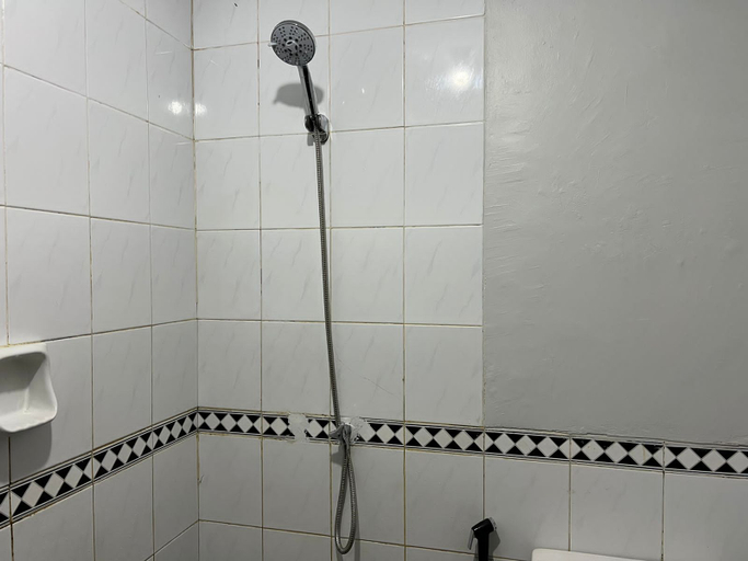 Bathroom 5, Hello Beach Suites @lippo carita selatan, Serang