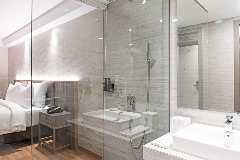 Bathroom 5, Platinum Hotel Tunjungan Surabaya, Surabaya