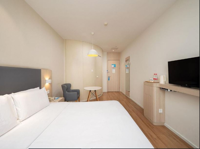 Bedroom, Hanting Hotel (Shanghai Gonglu), Shanghai