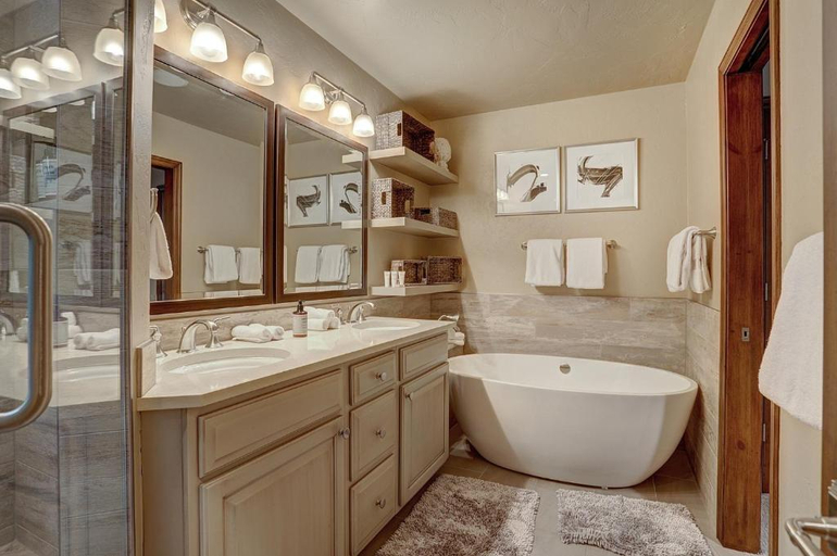 Bathroom, Keystone Private Homes by Vail Resorts, Eagle