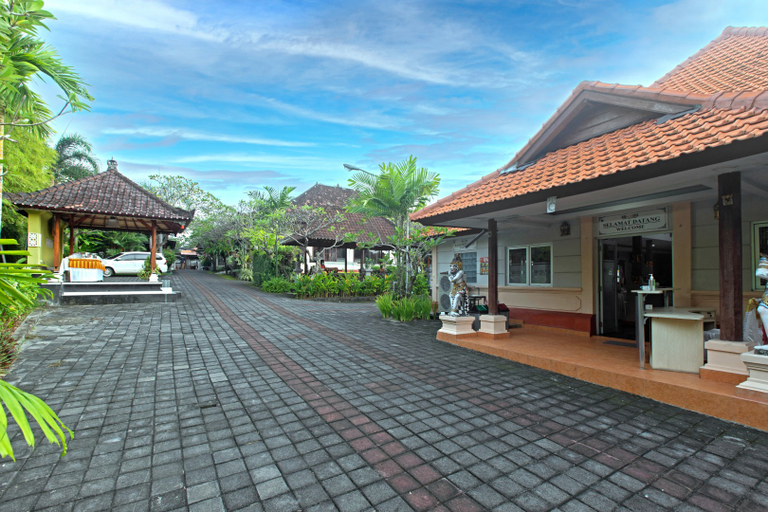 Exterior & Views 3, Dewi Sinta Hotel & Restaurant, Tabanan