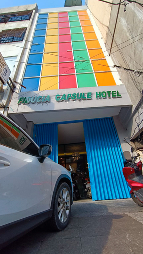 OYO 91328 Fiducia Capsule Hotel, Jakarta Barat