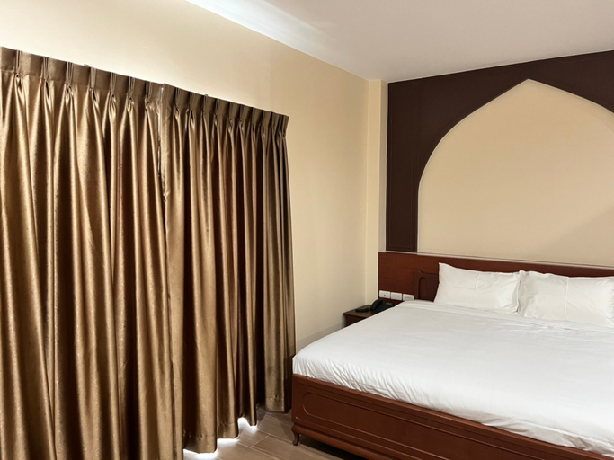Bedroom 2, Anwari Hotel, Bang Plad