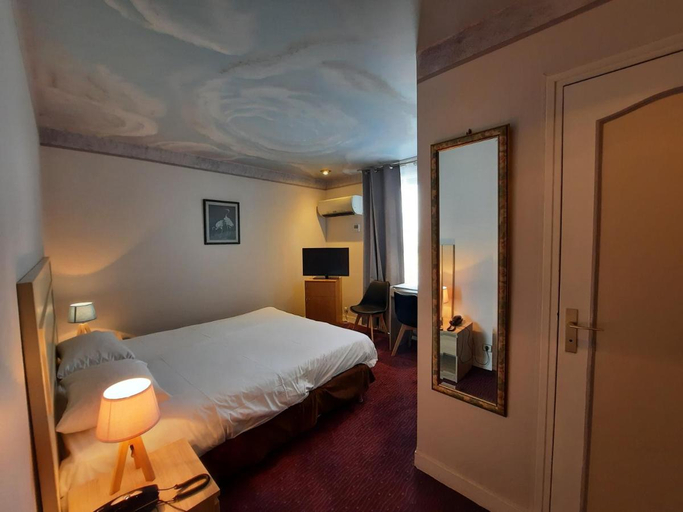 Bedroom 2, Logis Hôtel le Médicis, Loir-et-Cher