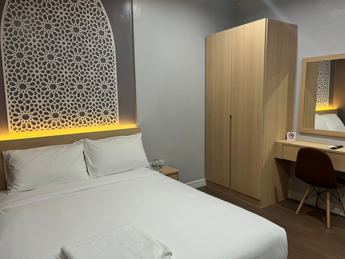 Bedroom 5, Anwari Hotel, Bang Plad