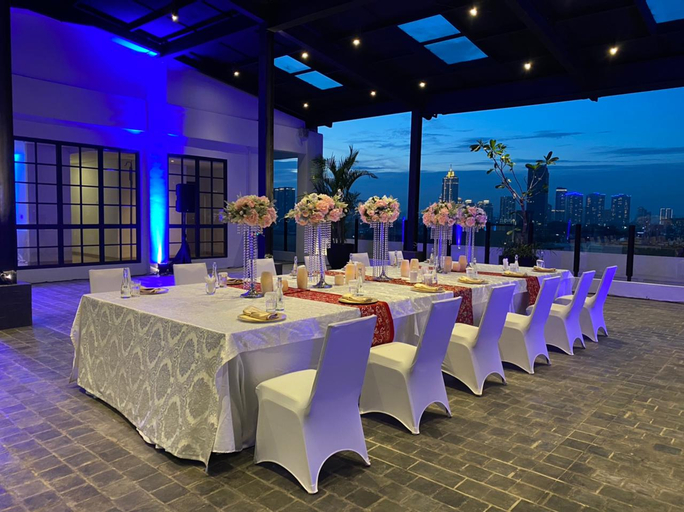 Business Facilities 29