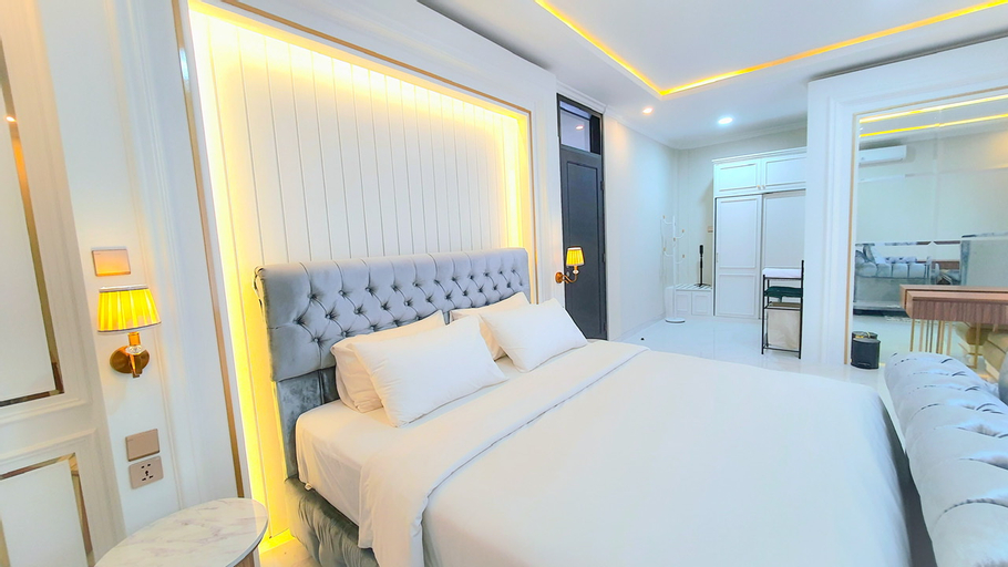 Bedroom 13