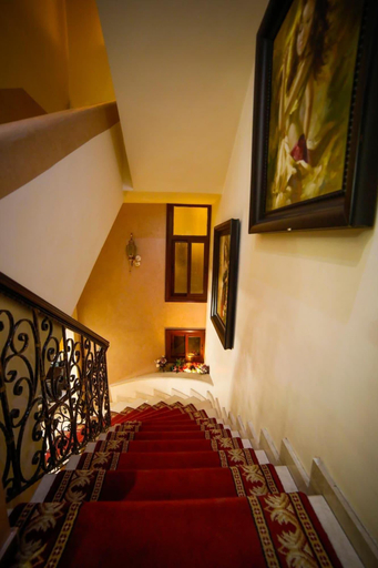 Public Area 4, Villa Queens, Beirut