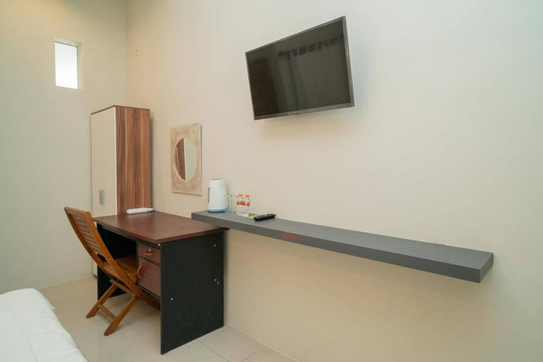 Bedroom 3, Urbanview Hotel Wayan Mansion, Denpasar