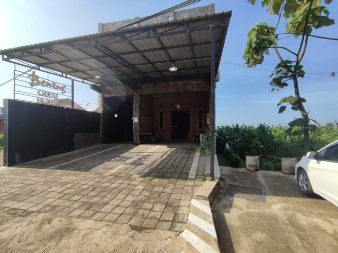 Bening Guest House Ambulu, Jember