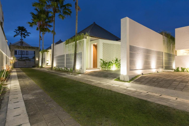 Exterior & Views 26